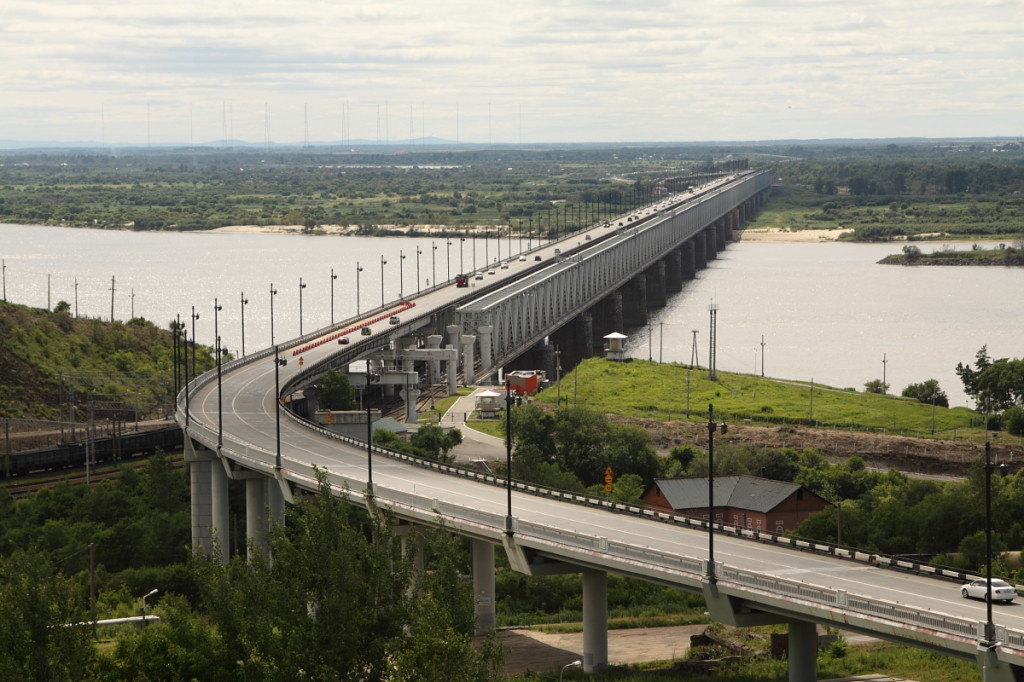 Мост через реку Амур у Хабаровска. Вид с башни Инфиделя